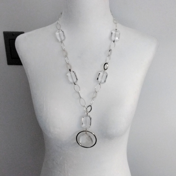 Beautiful necklace and earrings set - Picture 4 of 9